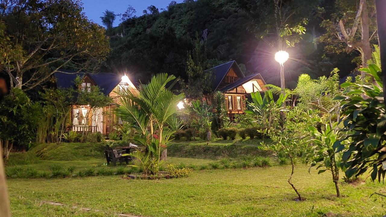 Canyon Jungle Stay Bukittinggi Kültér fotó