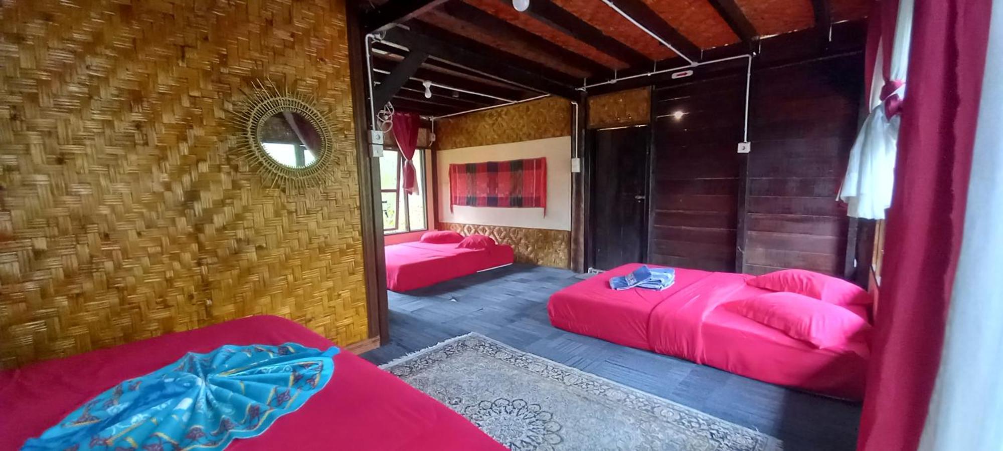 Canyon Jungle Stay Bukittinggi Szoba fotó