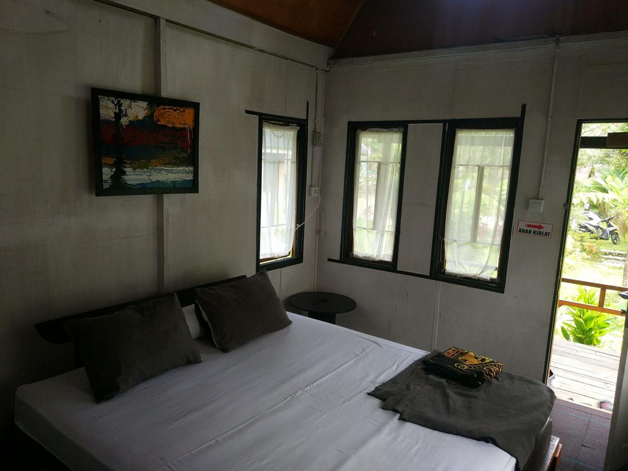 Canyon Jungle Stay Bukittinggi Szoba fotó